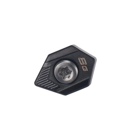 Close-up of DAZUZ 8g weight highlights precise machining and fit