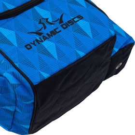 Dynamic Discs Trooper bag sturdy nylon material for durability.