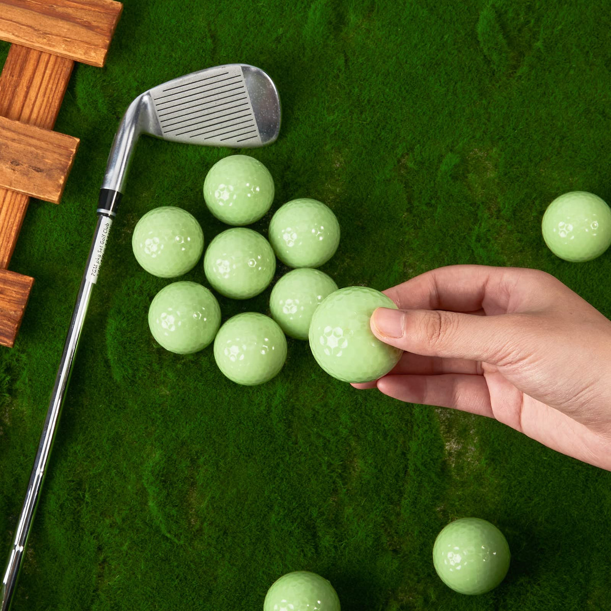 Deekin durable rubber construction of glow balls