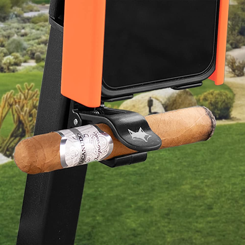 DESERT FOX GOLF Velcro Strap ensures secure grip on bumpy greens.