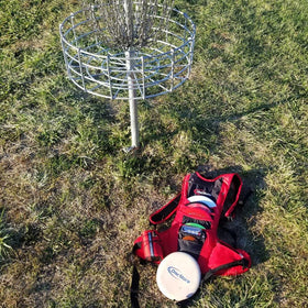 Disc Store Trekker durable fabric and construction withstands rugged field use.