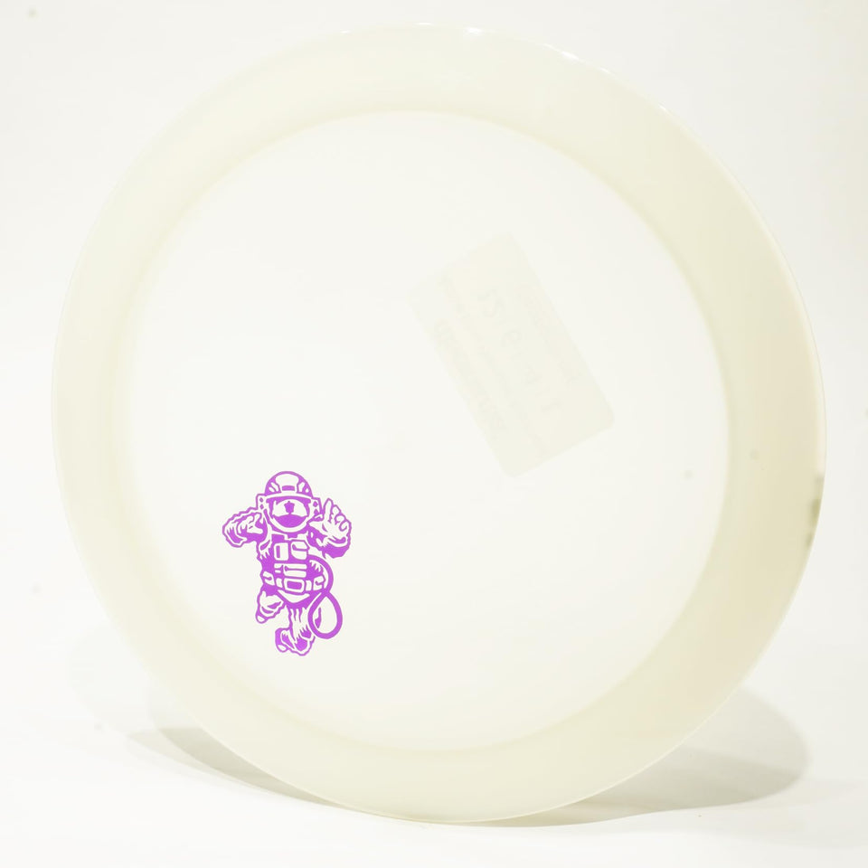 Discmania Glow Active Astronaut disc glows for night rounds and long-distance drives.