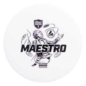 Discmania Magician midrange for precise lines and dependable grip.