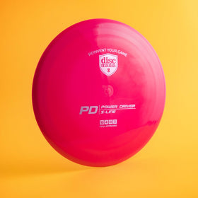 Discmania PD wind-stability image highlighting reliable forehand and backhand performance.
