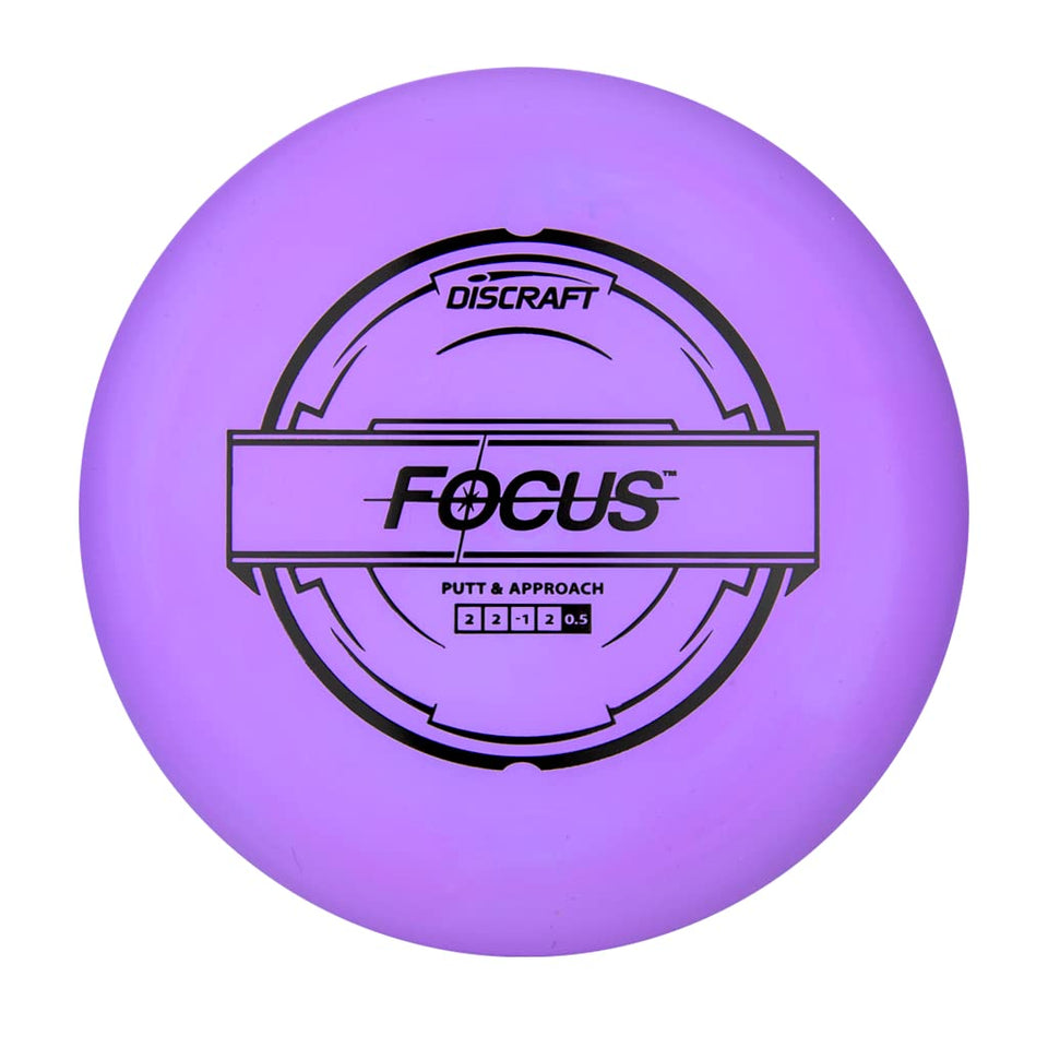 Discraft Focus deep putter with large bead enabling clean releases and precise putting on the green.