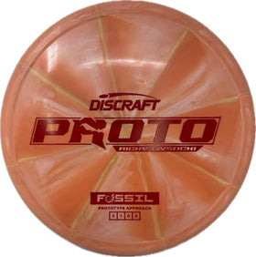 Discraft Ricky Wysocki Fossil putter in action for forehand and backhand reliability.