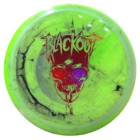 Angle shot showing stable flight path and easy throwing with Blackout.