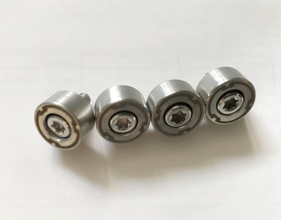 Dree 4X golf weight screw for Stealth driver enables precise swing weight adjustments.