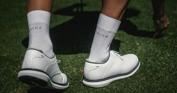 FALKE GO2 socks breathable cotton-nylon blend keeps feet dry.