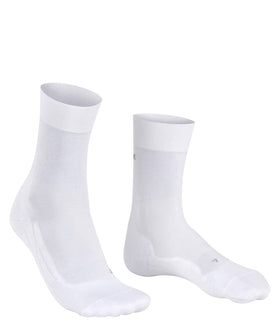 FALKE GO2 three-layer wick design reduces sweat and hotspots.