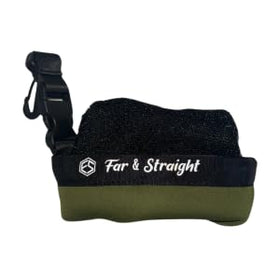 FAR&STRAIGHT machine-washable pouch for quick after-round maintenance.