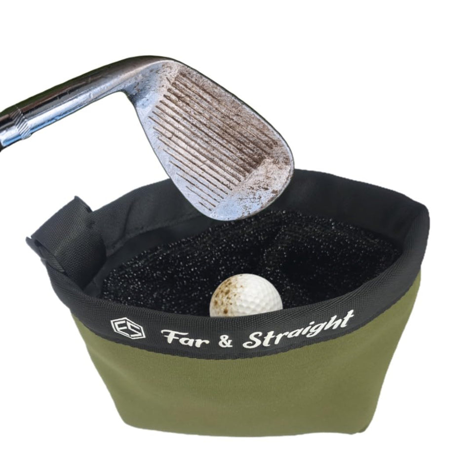 FAR&STRAIGHT portable cleaning pouch with waterproof liner for mud-free clubs.