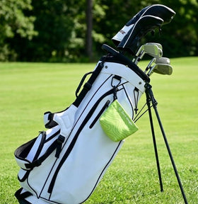 Single-pocket structure of FAR&STRAIGHT pouch keeps golf gear organized.