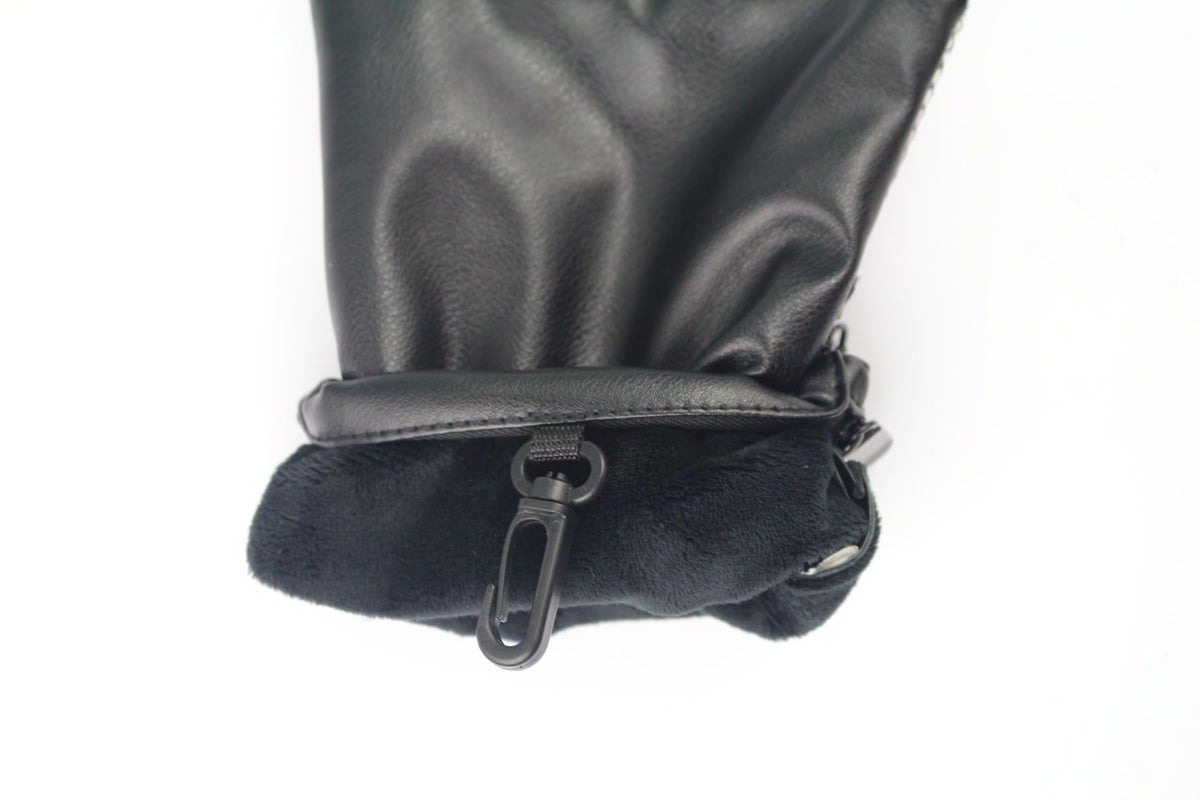 FarStraight three-compartment pouch organizes tees markers and small items