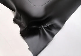 FDEERCOLO flexible leather resists aging and maintains shape.