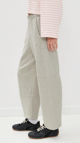 Pocket closeup on Free People Top Score Pants highlighting hip and patch pockets