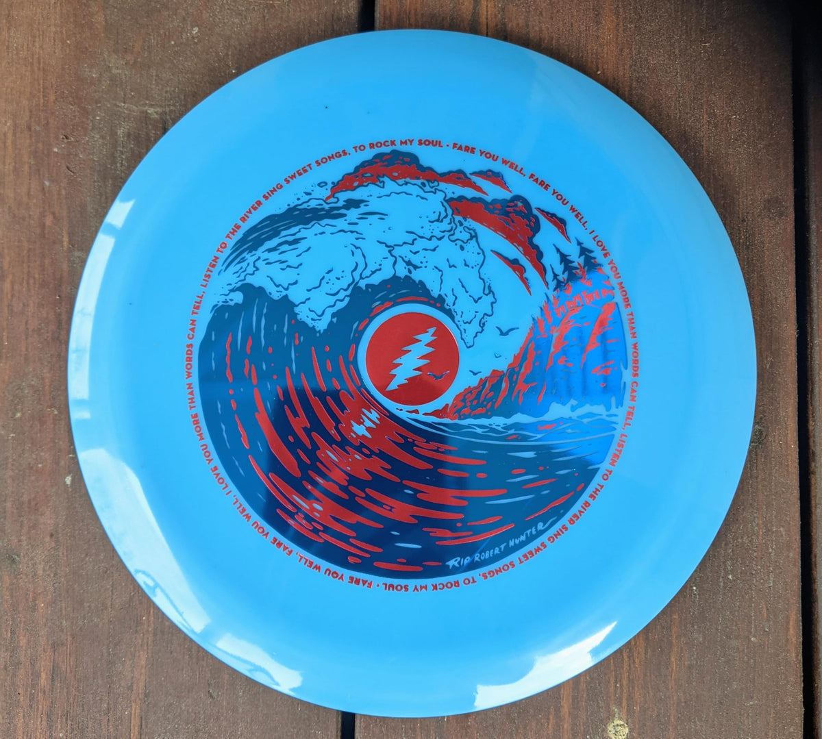 Funn & Frolic Gateway Ether 175gm disc: limited edition artwork showcasing blue-red wave design for precision flight.