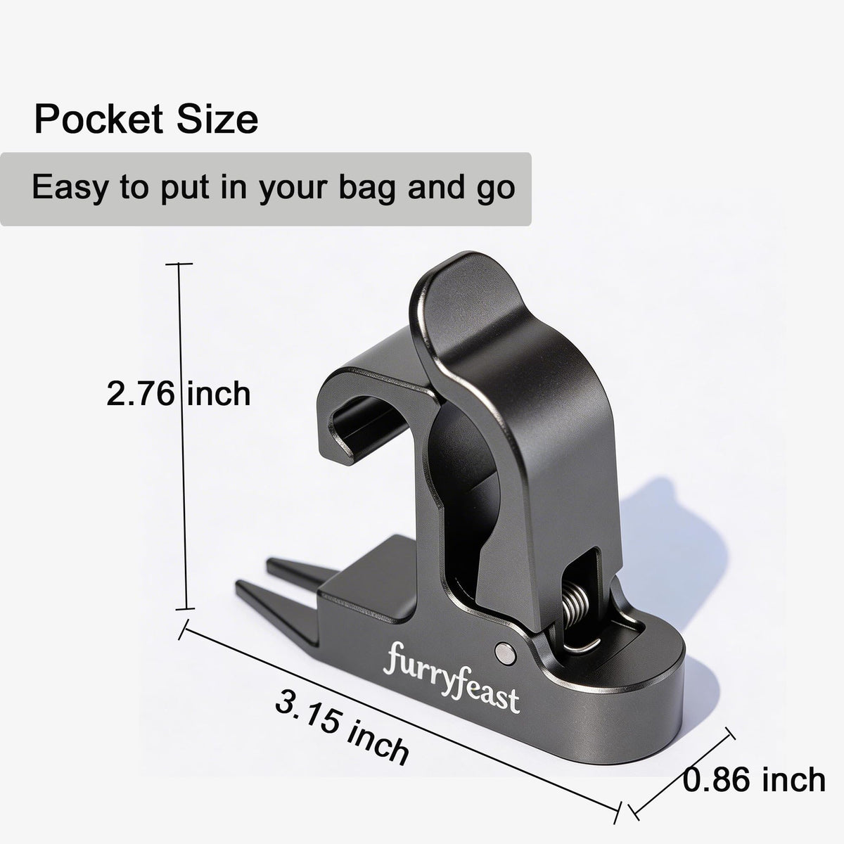 FurryFeast easy-in-out clip helps clipping without fumbling.