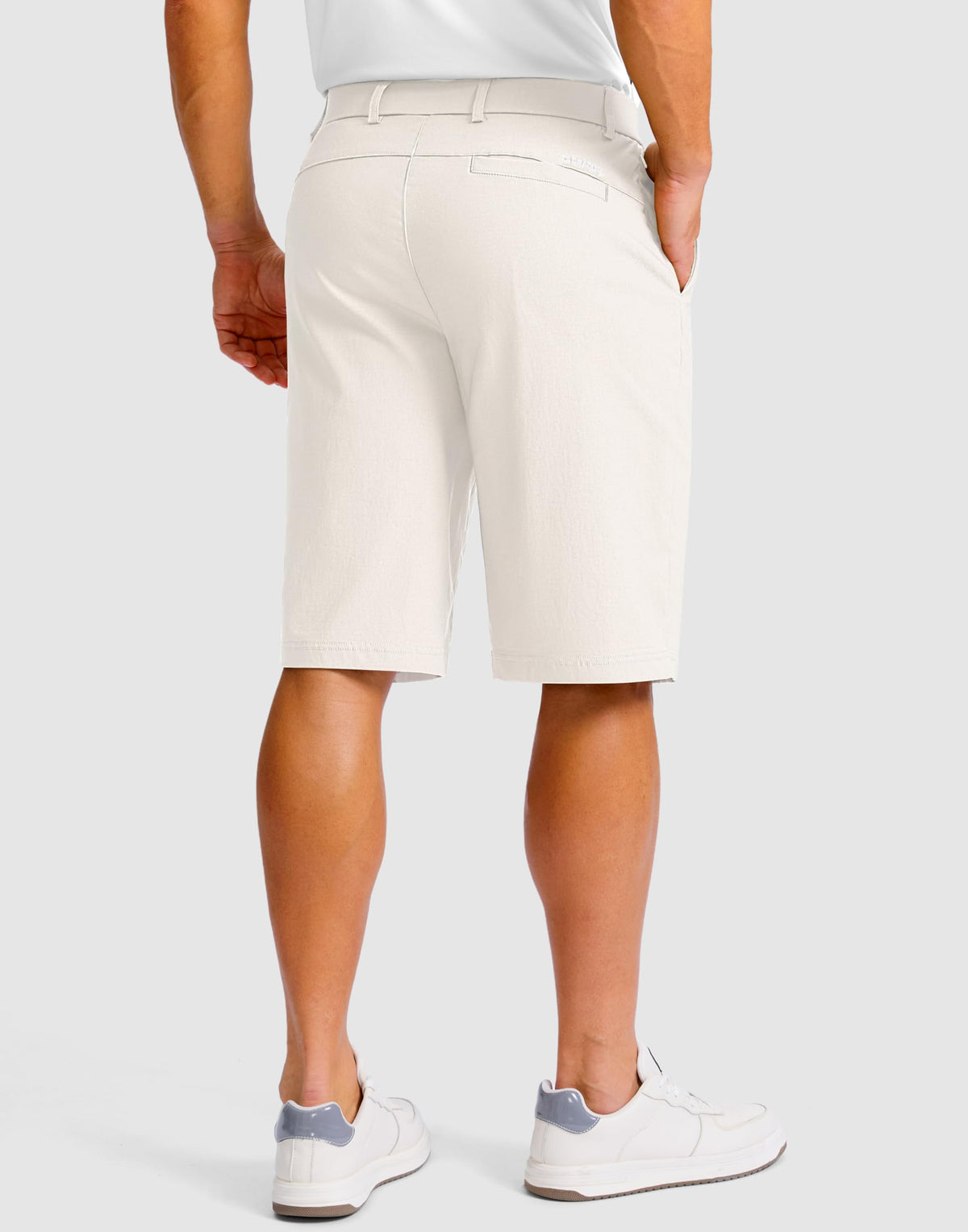 G Gradual golf shorts side pockets for secure phone and essentials on the course.