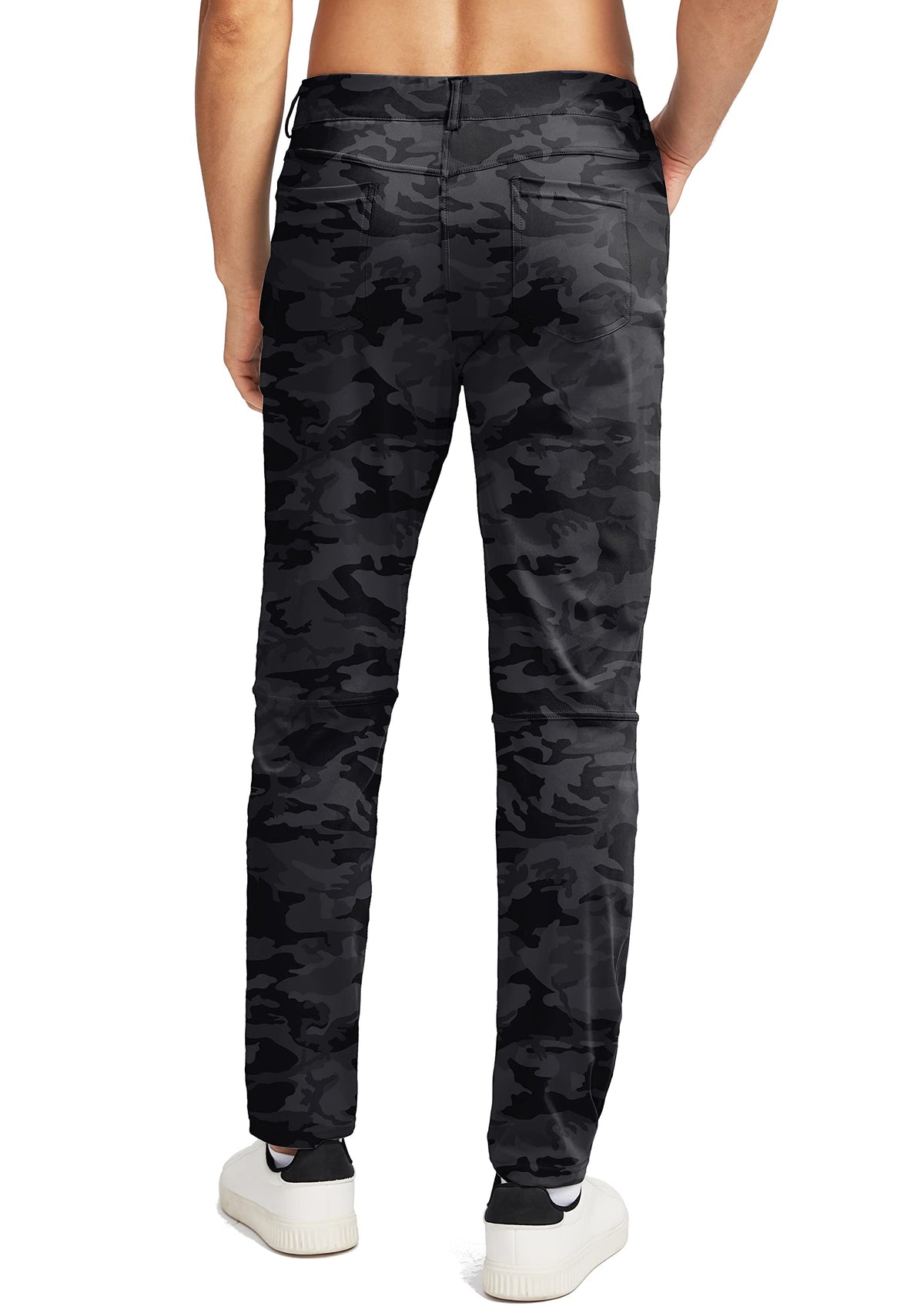 G Gradual slim-fit legs demonstrate modern, versatile wear.