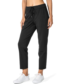 G Gradual women's pants with deep side pockets ideal for carrying phone and keys during workouts.