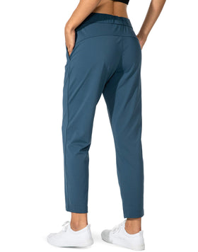 G Gradual elastic waist with drawstring for a comfortable, adjustable fit.