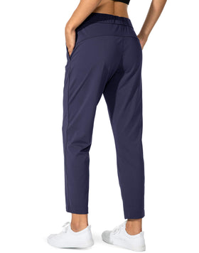 G Gradual four-way stretch fabric delivers all-day comfort and flexibility.