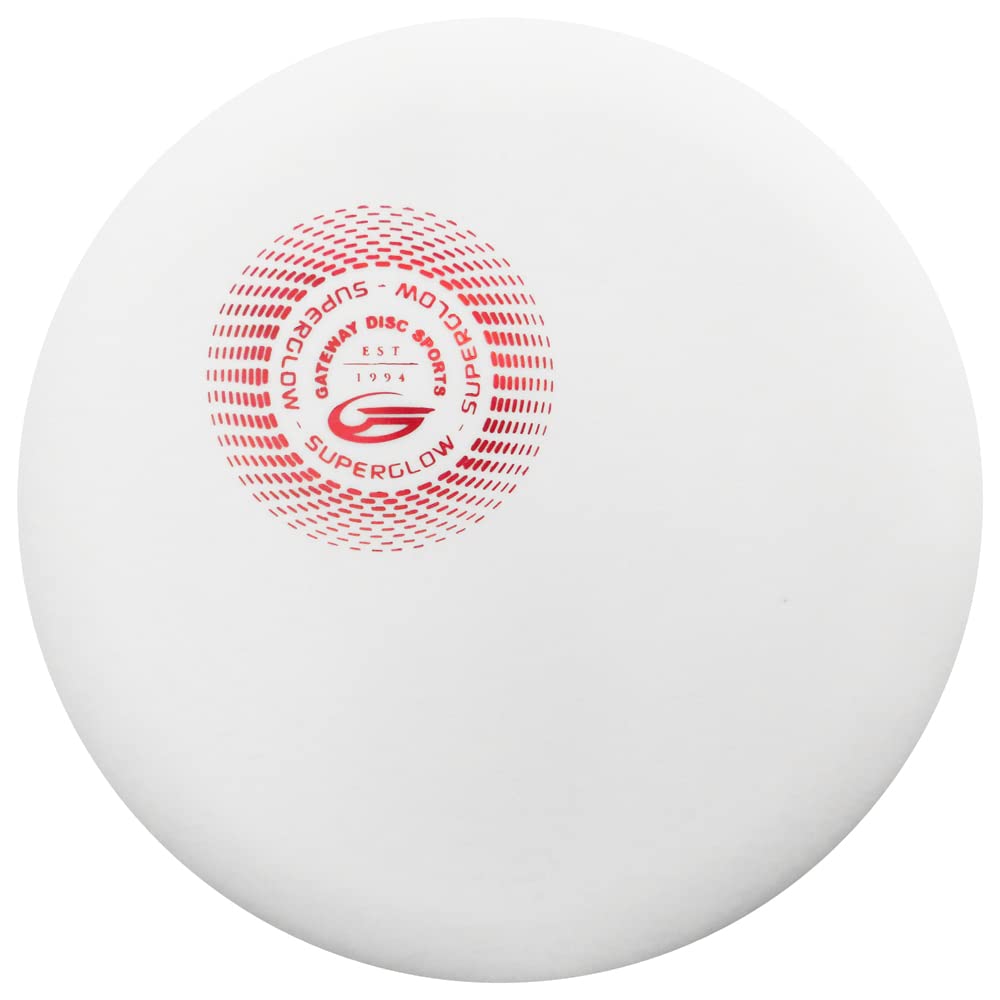 Gateway Disc Sports Wizard Super Glow putter in flight, showcasing stability and wind performance for reliable chains