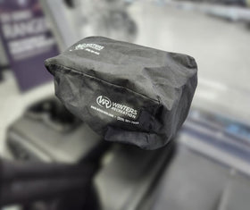 Generic Evolution D-MAX GT/XT cover, side close-up shows durable seal.