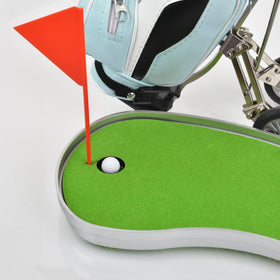 Generic lawn-sized golf decor scene for home office.