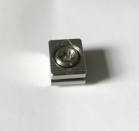 Generic Mizuno ST-200G weight screw 11g offers heavier feel for wind stability.