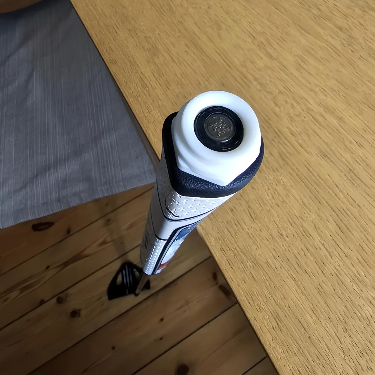 Generic Putter Sensor Adapter enables precise putting metrics during real-game rounds