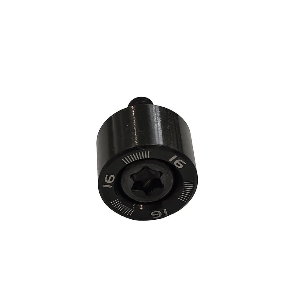 Generic Qi4D 16g golf weight with circle and screw; aids weight tuning for driver performance.