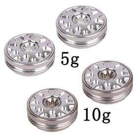 Three-circle screw thread detail ensures snug attachment to putter.