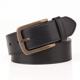 Giantsize belt black buckle closeup showing sturdy, scratch-resistant finish