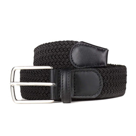 Giantsize extra-long braided stretch belt black closeup buckle shows sturdy, easily adjustable design.