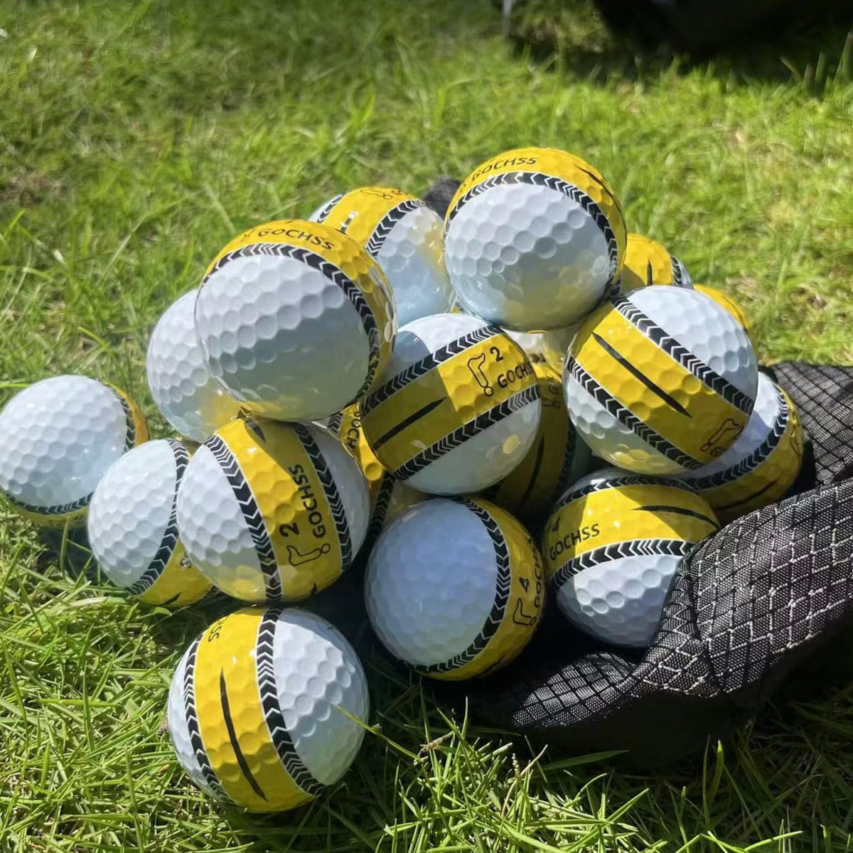 GOCHSS 3-layer PU golf ball with 332 dimples for stable flight and spin