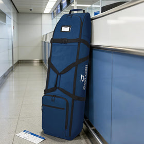 Goloni 360-degree padded protection cushions clubs during transit.