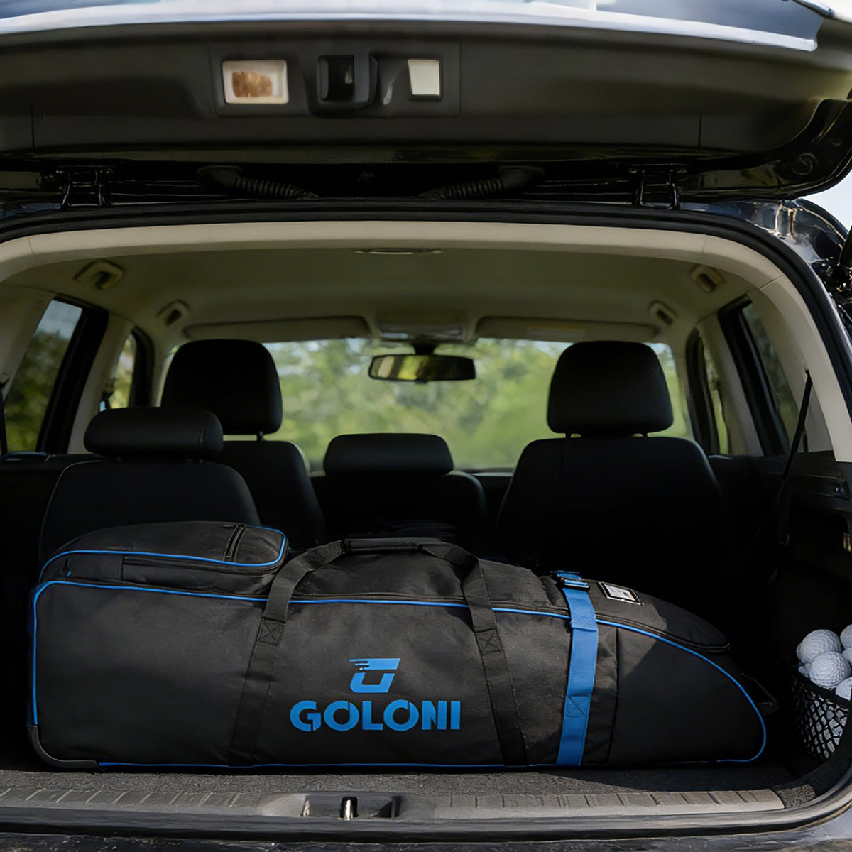 Goloni independent shoe compartment keeps footwear separate and tidy