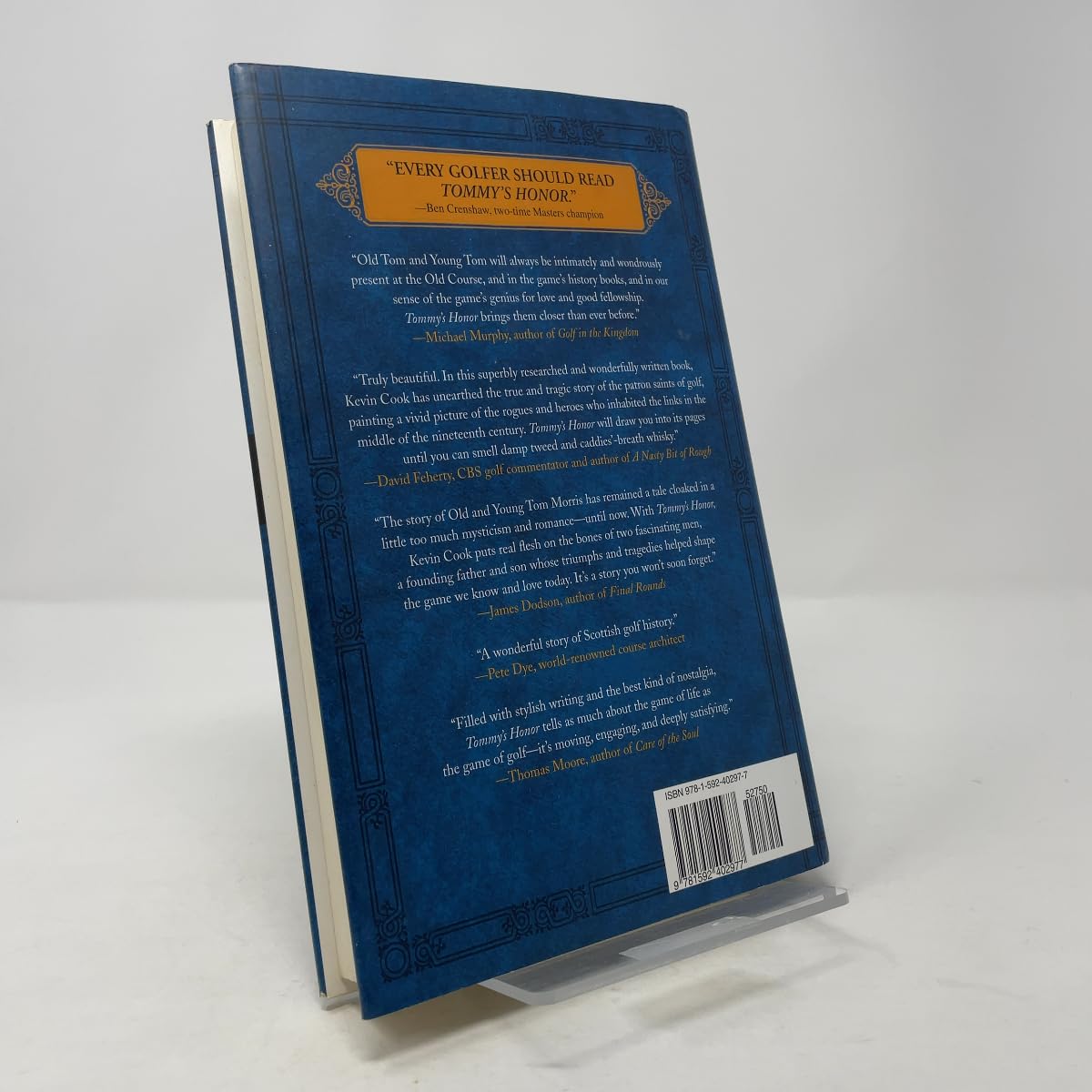 Gotham Books Tommy's Honor spine design strengthens shelf appeal and brand recognition.