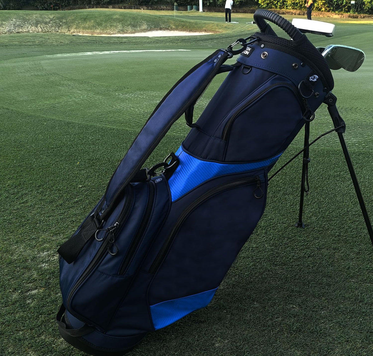 GREEN ACTION Sunday golf bag is lightweight for comfortable all-day carry.