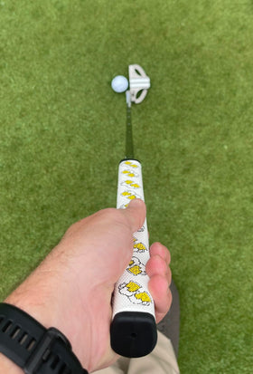 Grip & Rip Golf Round 2.0 Cheers Edition putter grip comfortable in hand for extended putts
