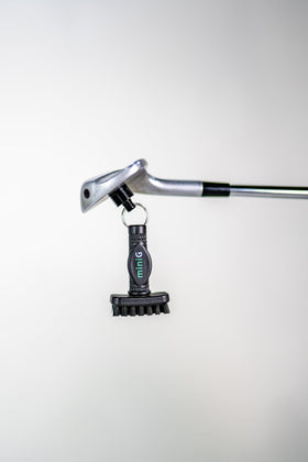 GrooveIt MiniG cleans grooves without scratching clubs during play.