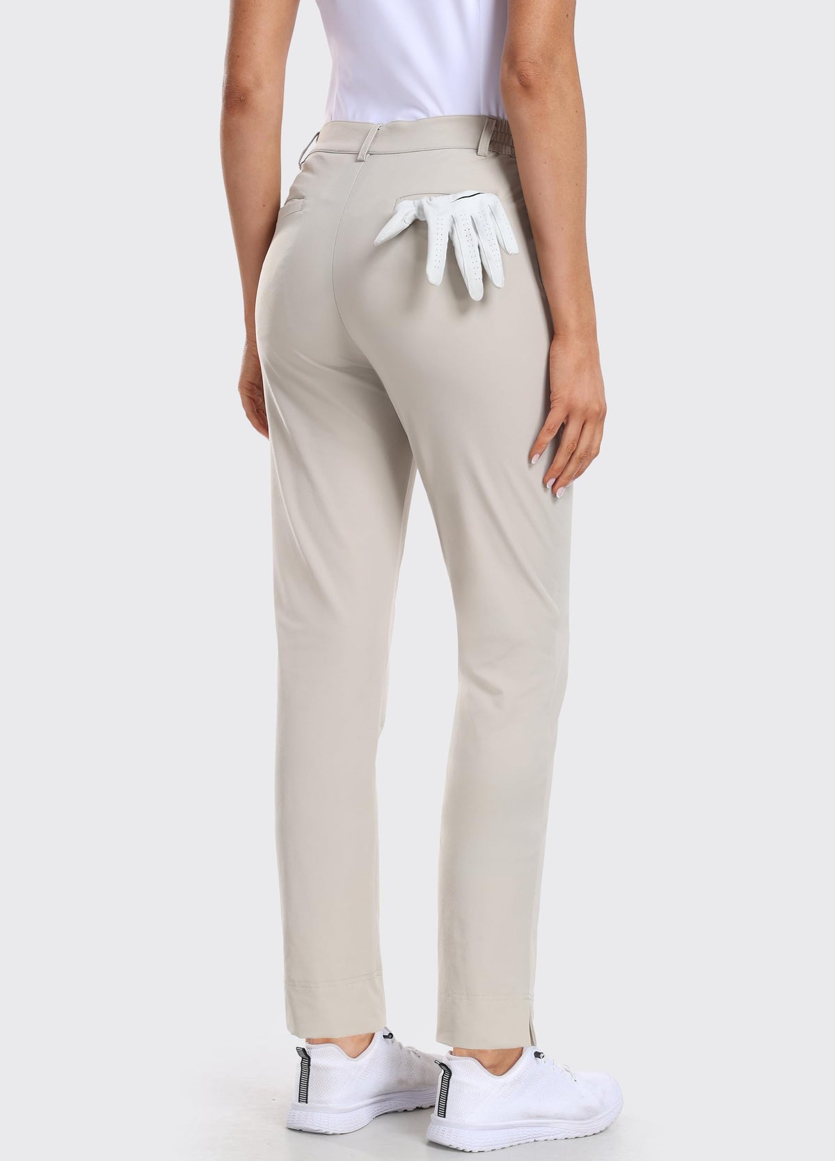 Hiverlay golf pants with five pockets for essentials during workouts.