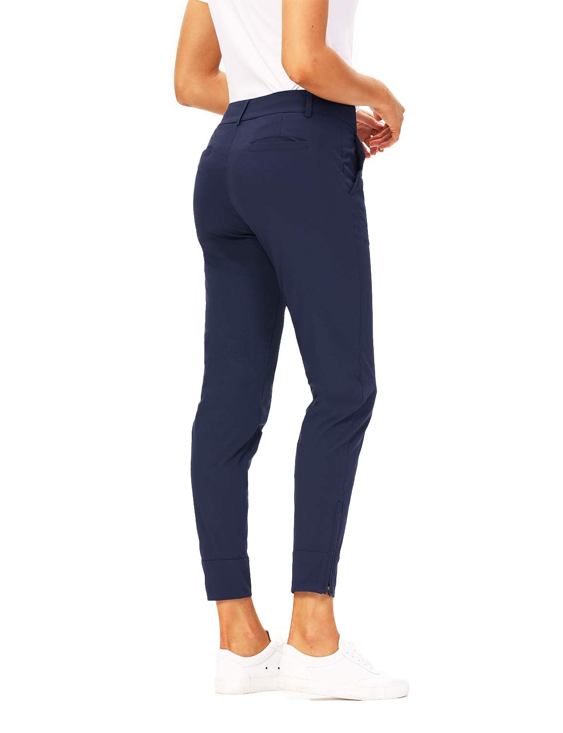 Hiverlay multi-pocket design stores essentials securely during play