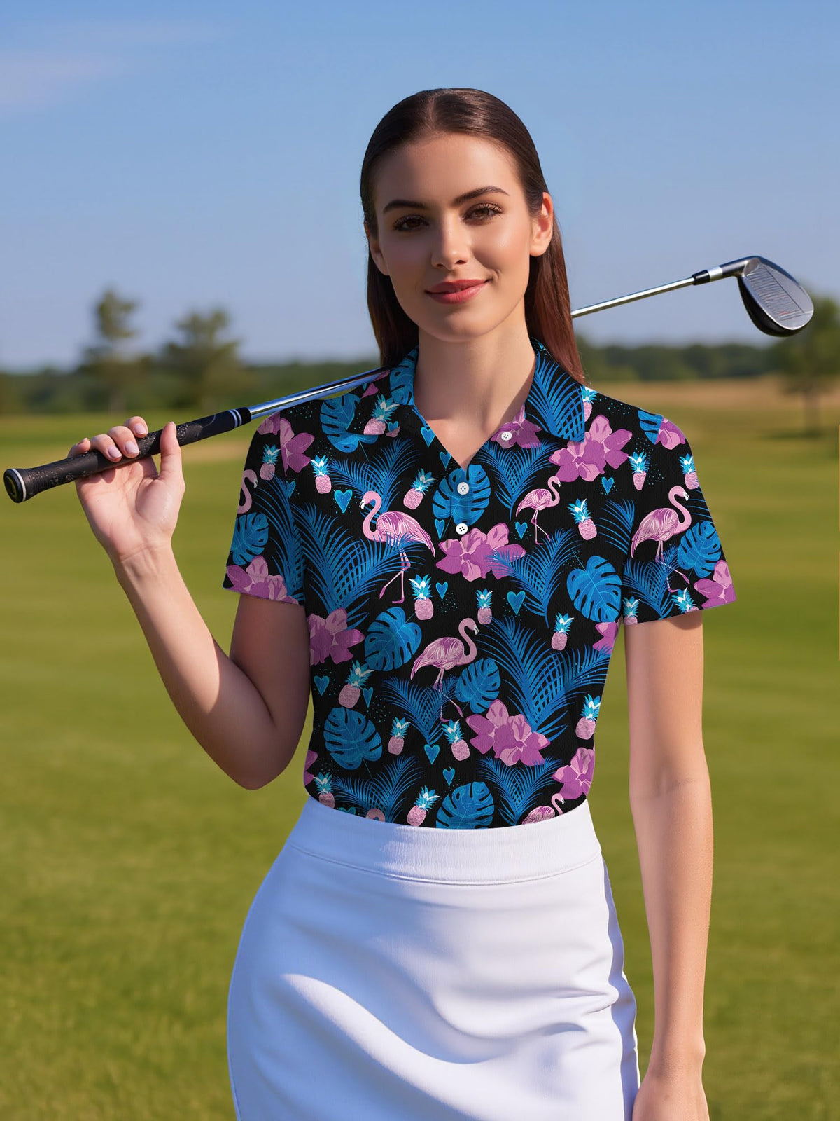 HIVICHI breathable quick-dry fabric keeps you cool during rounds.