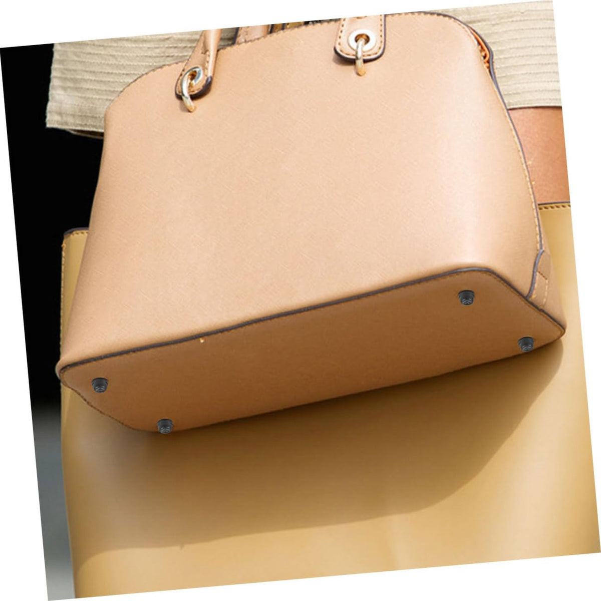 Holibanna compact lightweight – unobtrusive feet pads that fit easily and travel well.