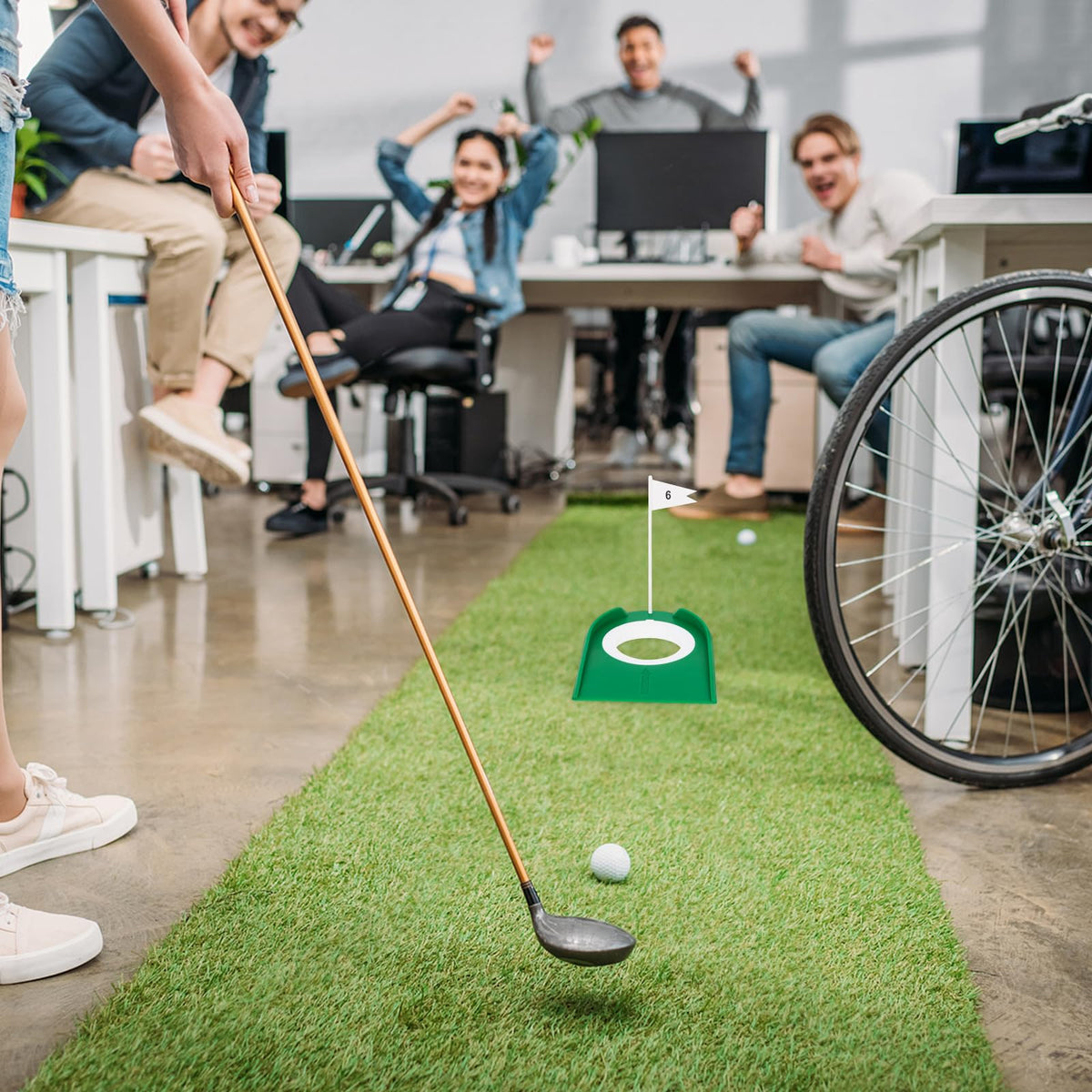 Hooqict compact, portable training set for on-the-go practice.