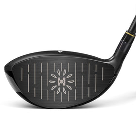 HUAEN driver in motion highlights faster swing speed and smooth impact.