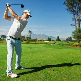 Hyuetrsa green foam golf ball, bright color helps tracking on grass.